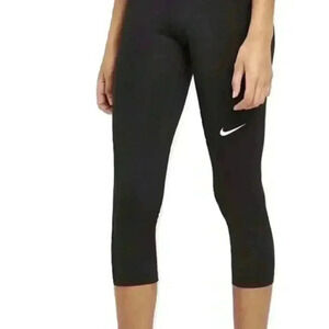 *Nike Pro Dri Fit Crop Women’s Black Leggings Size S